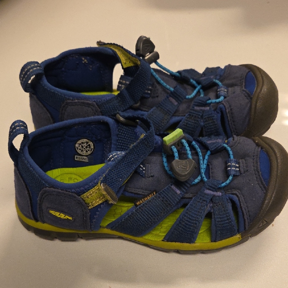 KEEN Kids Navy and Lime Sandals